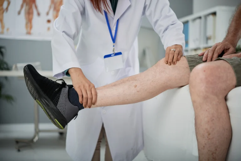 Ligament Tear Treatment in Indirapuram: From Sports Injuries to Surgical Repair